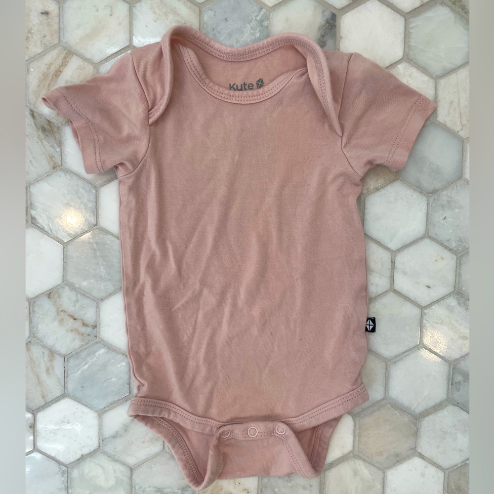 Kyte Baby Pink Onesie 0-3